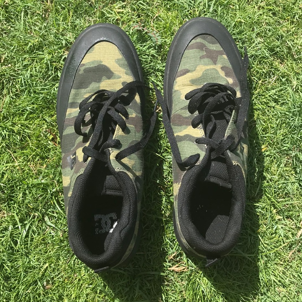 Men’s DC shoes